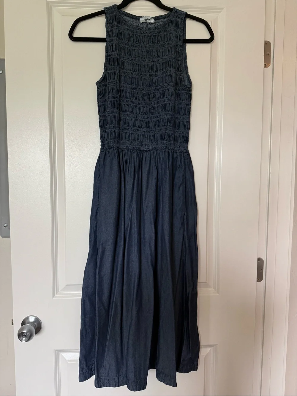 Madewell Denim Smocked Boatneck Midi Dress SZ XS- Carrigan WashRigid
